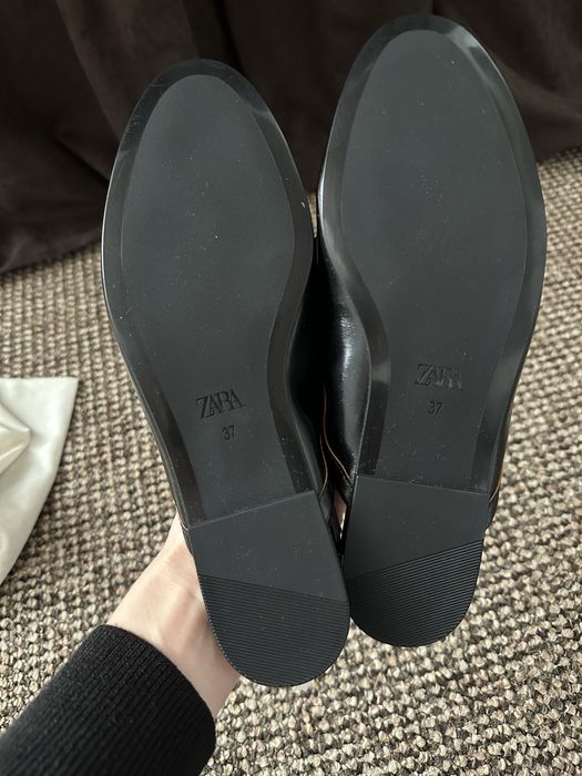 Жіночі мюлі Zara