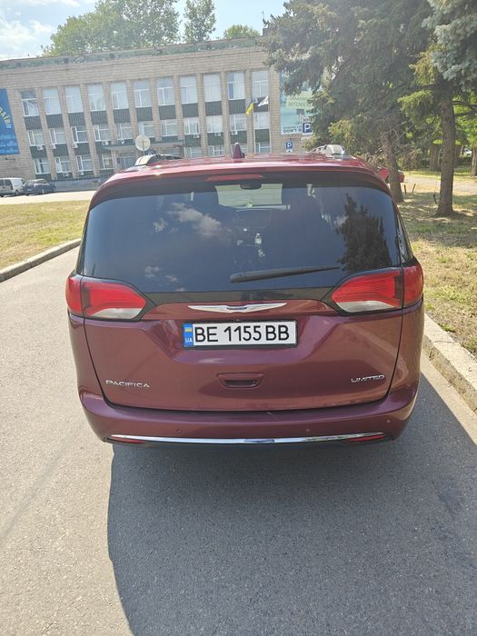 Chrysler pacifica