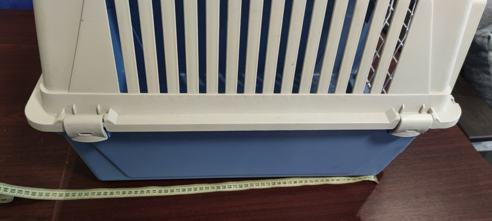 Продам переноску для собак