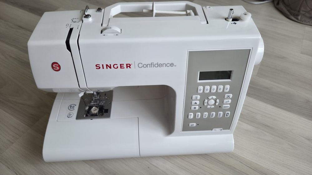 Швейна машина SINGER CONFIDENCE 7470