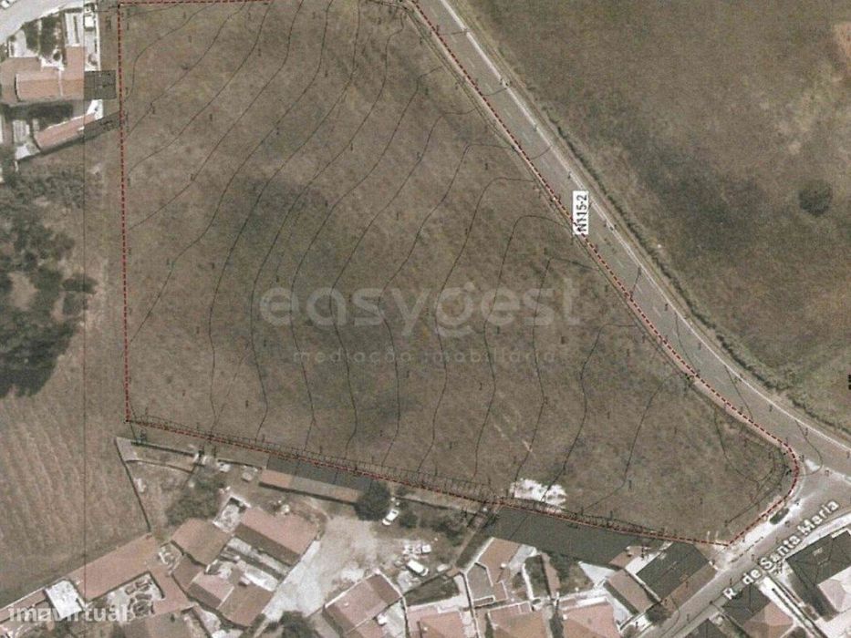 Lote 465 m2 para construção de moradia com 2 pisos e garagem em Tor...