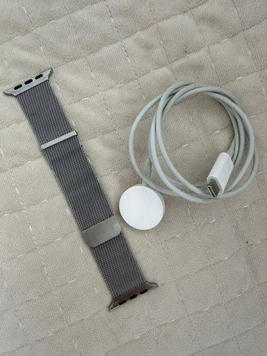 Apple Watch SE 2 generacji 44mm