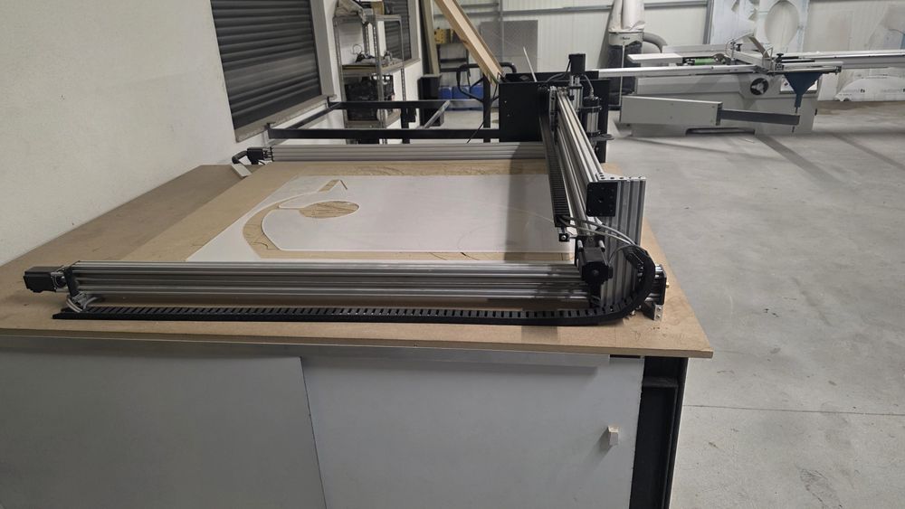 CNC Alumínio 1,5 x 1.5 área bruta 1,25 x 1.25 área de corte