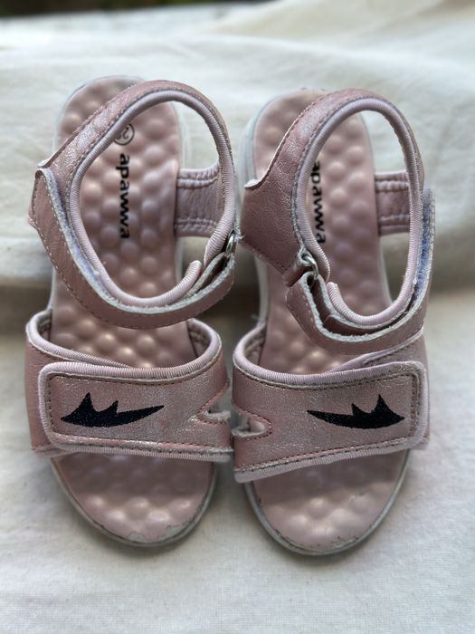 Сандали босоножки в хорошем состоянии кожа