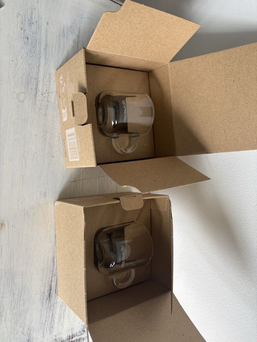 Nespresso Chavenas Vertuo e Dispensador de Capsulas Novos