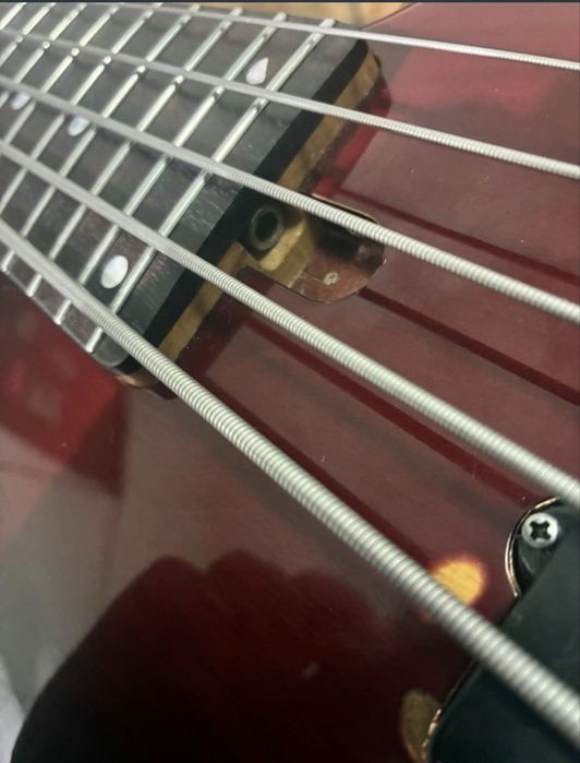 Baixo Yamaha BB 605