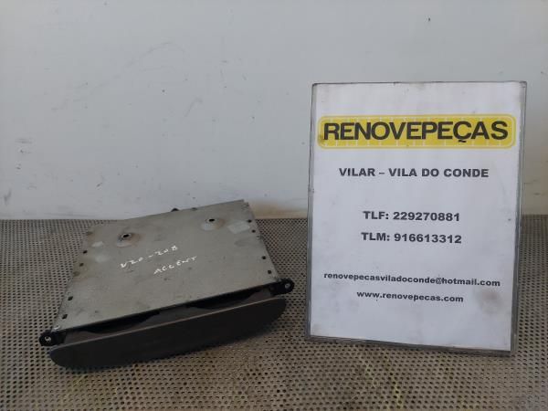 Suporte de copos HYUNDAI Accent II (LC)