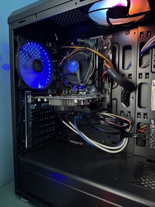 Відеокарта Gigabyte GV-R7750C 1gb 1059 МГц GDDR5 HDMI, DVI, DVI-D