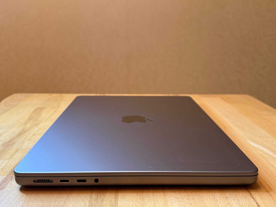 MacBook Pro 14 2021 M1 pro 16/512