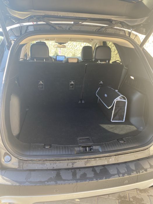 Ford Escape автомобіль