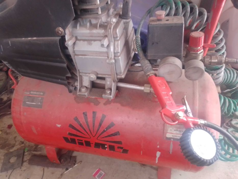 Компресор в гараж