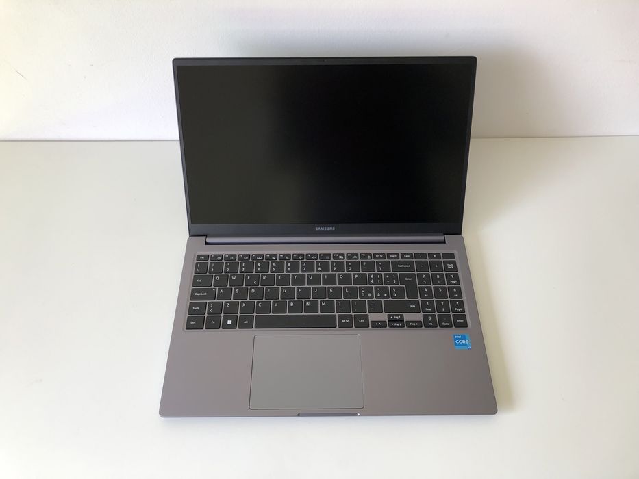 Samsung Galaxy Book4 – Intel Core i3 13ª Geração – 8GB RAM – 256GB SSD