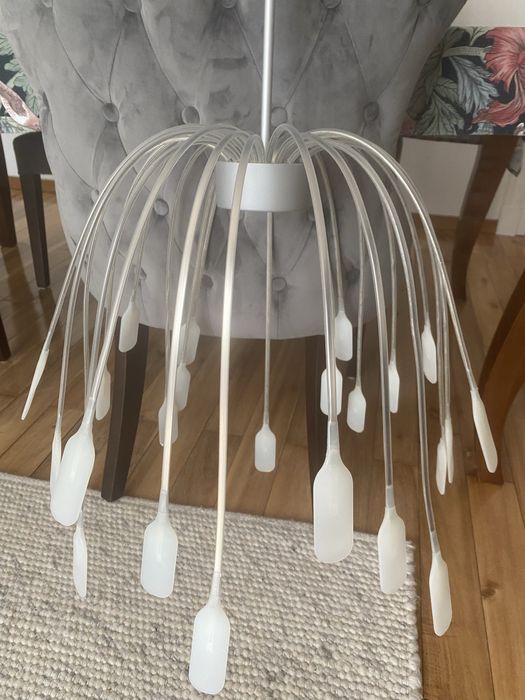 Trzy lampy ikea