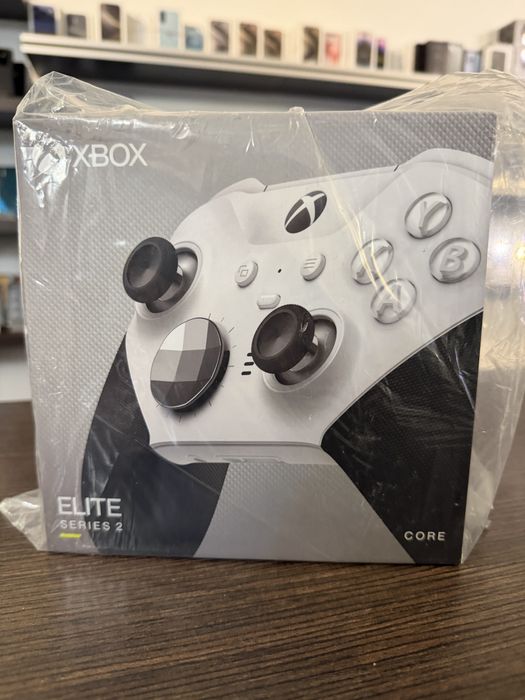 Bezprzewodowy kontroler Xbox Elite Series 2 Core Poznań Długa 14