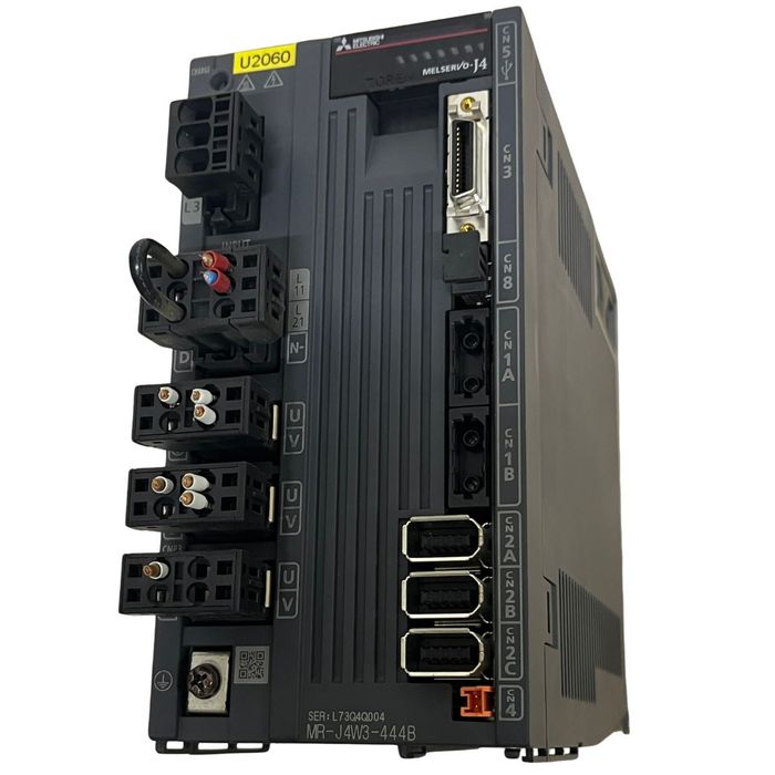 Serwowzmacniacz Mitsubishi MR-J4W3-444B 3x400W | SSCNET III/H