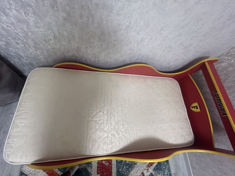 Кровать машина дитяча з матрацом , односпальна