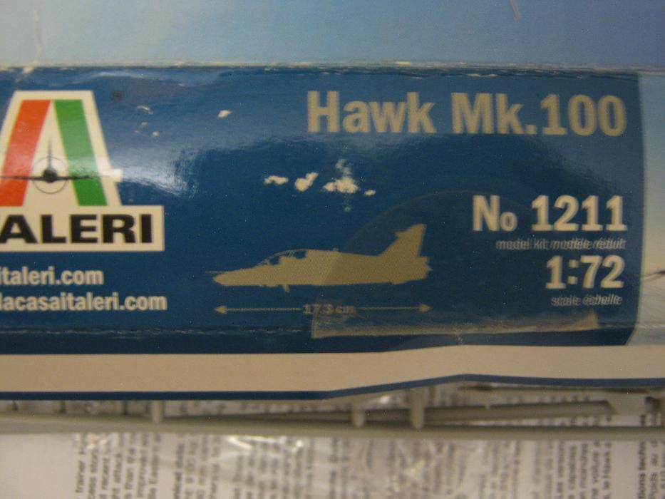 Сборная пластиковая модель самолёта Hawk Mk.100 (1/72 ,,Italeri" )