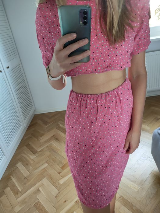 Zestaw Monki crop top i spódnica