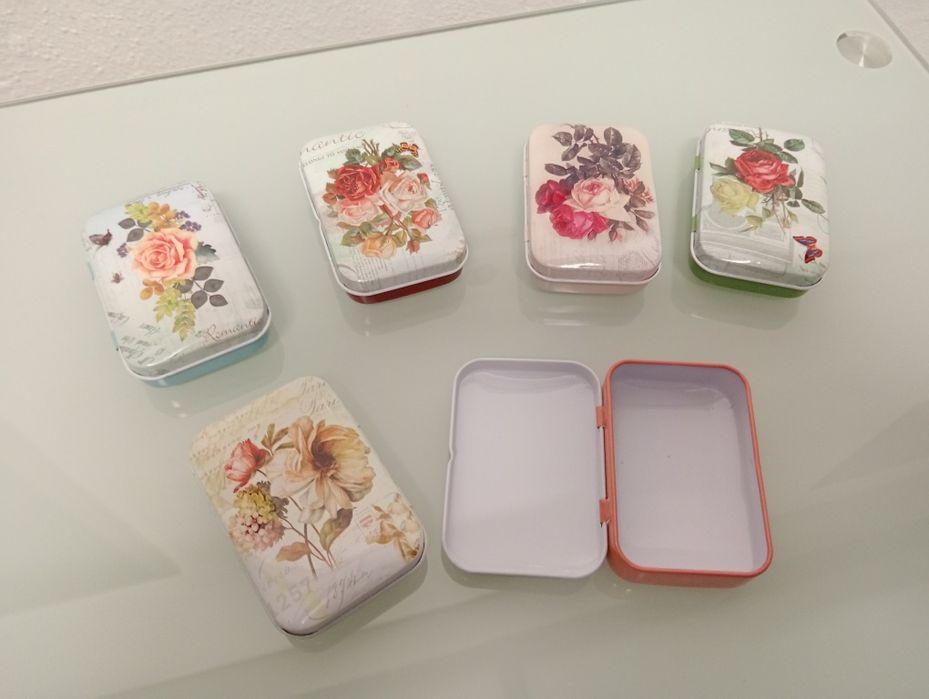 Colecção de caixinhas de metal