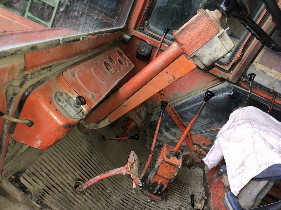 Продається трактор т25