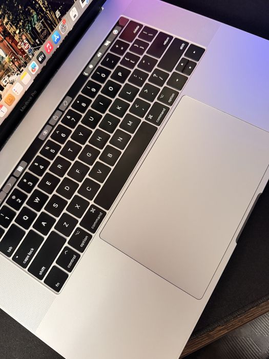Macbook Pro 15 2017 (Touchbar)