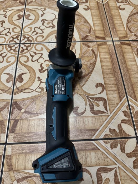 Болгарка Makitta