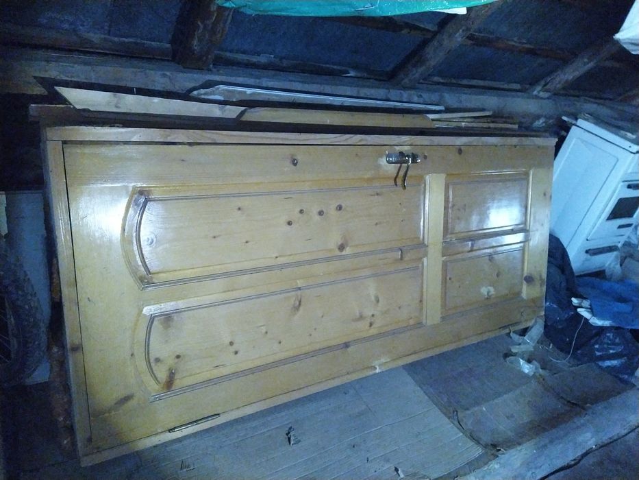 Двері дерев'яні соснові.