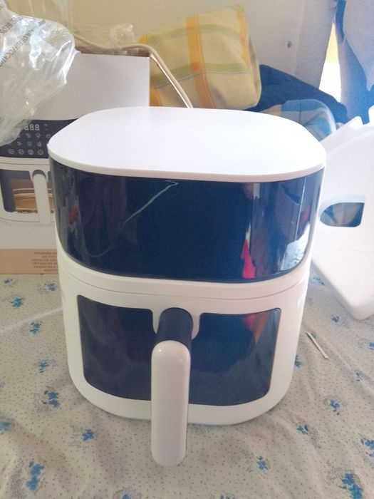 Fritadeira sem óleo 5,5l  nova na caixa