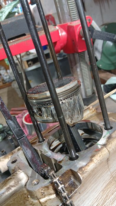 Ремонт та обслуговування бензинових та дизельних генераторів.