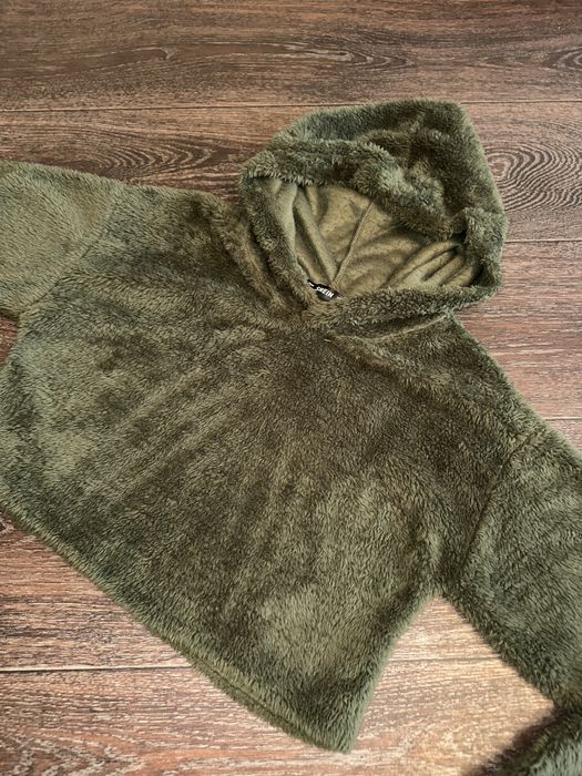 Укорочене худі (плюш) розмір S (SHEIN)
