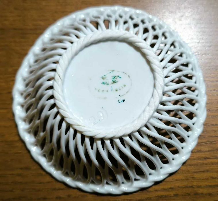 Ażurowa miseczka porcelanowa Alba Iulia Rumunia