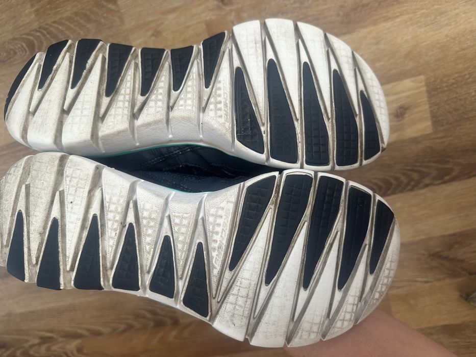 Кросівки Skechers p38/39