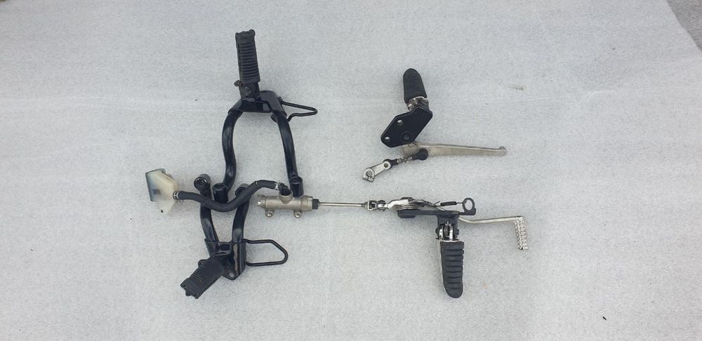 Підніжки  задні Suzuki V-Strom 650