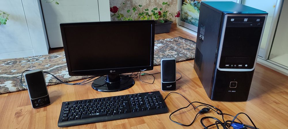 Процесор ,монітор,колонки