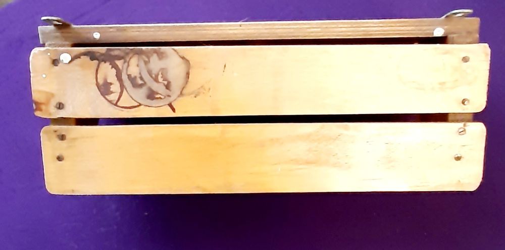 Полочка  антикварная