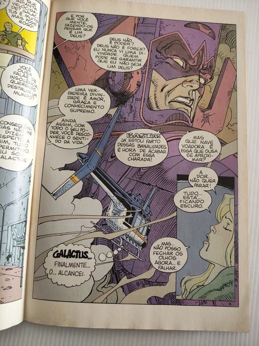 Banda Desenhada – Surfista Prateado (Graphic Novel #11)