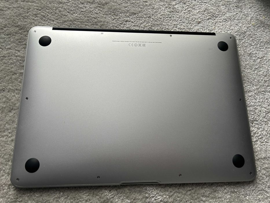 laptop Apple MacBook Air A1466 13,3" i5 4GB/128 GB srebrny