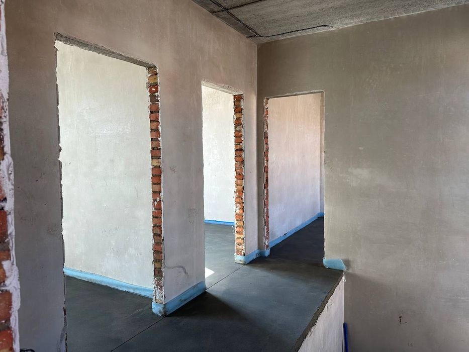 Продаж котеджу в КМ "Ягуар"