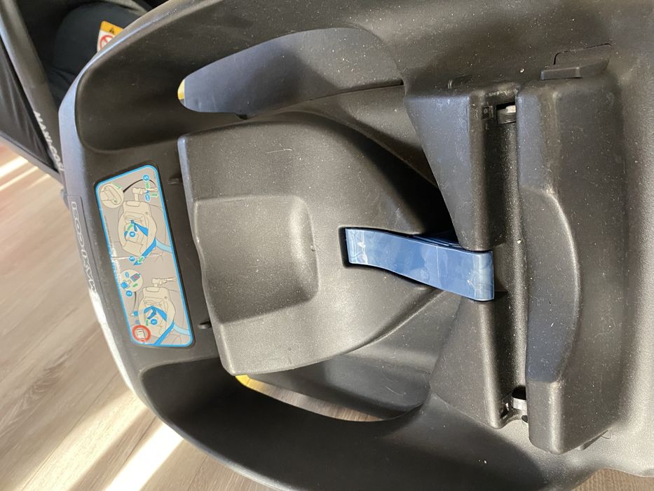 Fotelik maxi cosi cabriofix razem z bazą