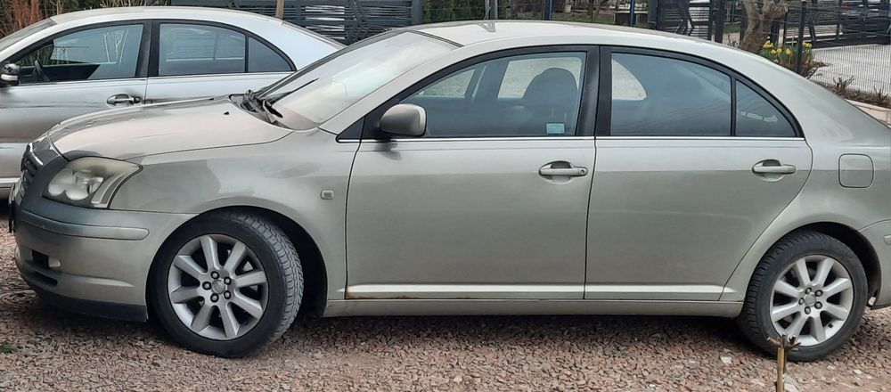 Toyota   Avensis