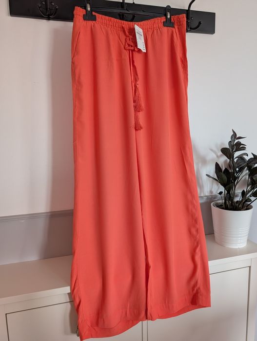 Nowe koralowe spodnie. Palazzo. Rozm. M/L. 40. Kik. Janina