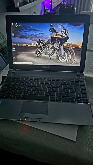 Portátil ASUS U24E