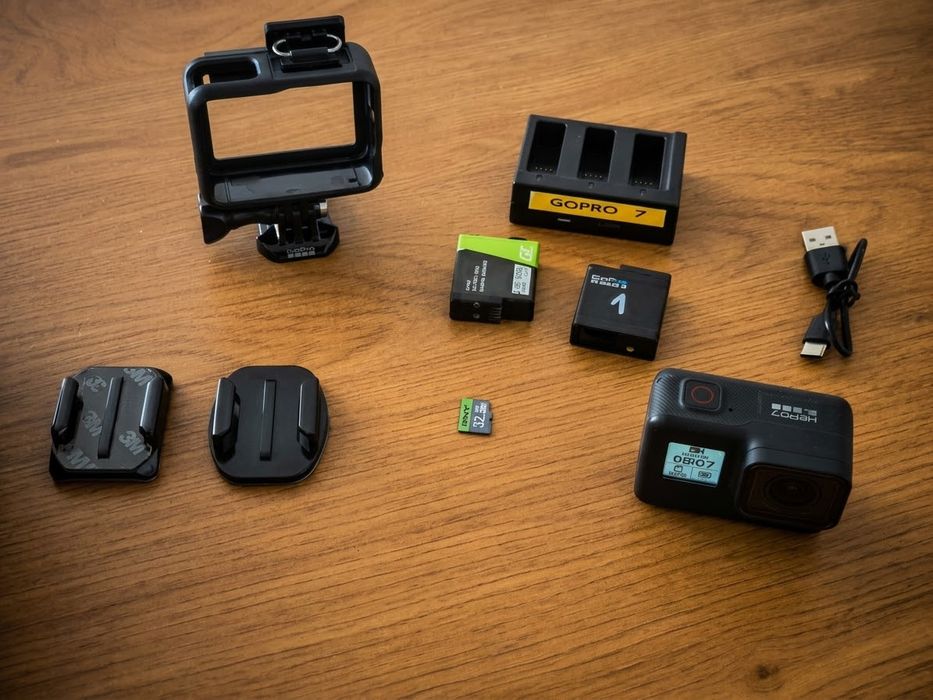 GoPro HERO7 Black + Acessórios + Cartão SD