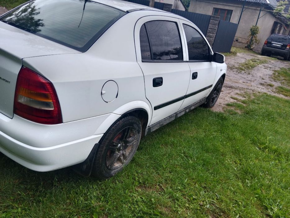 Опель астра Джи 1.4 бензин