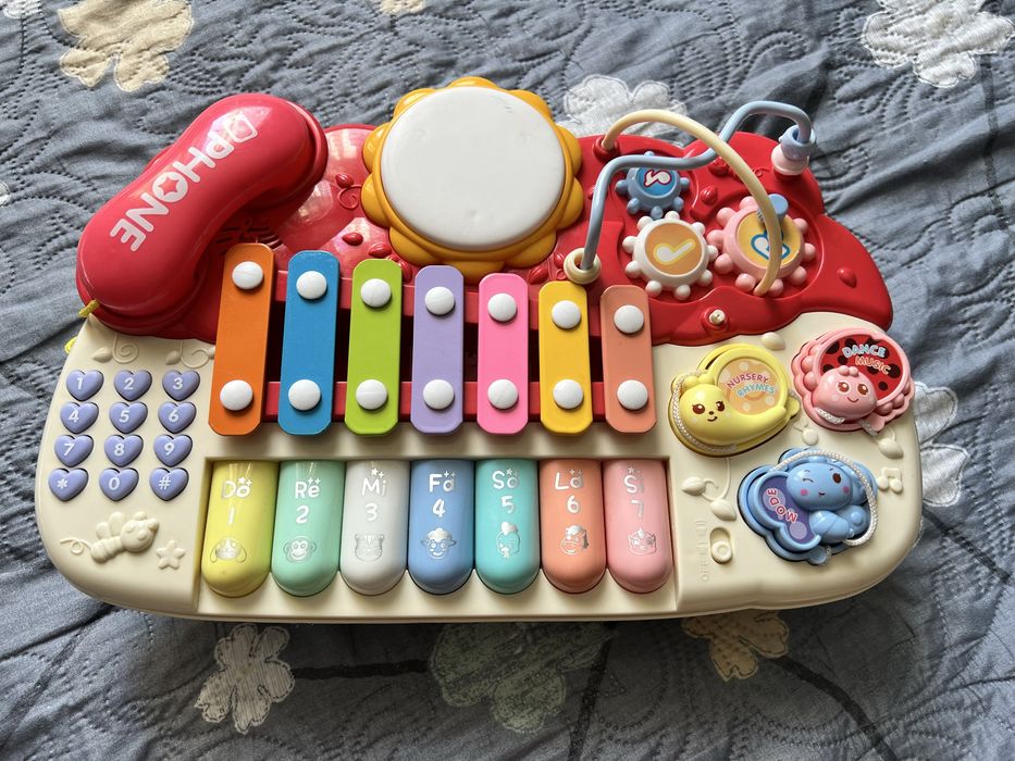 Дитячий музичний центр (піаніно, ксилофон,підсвічування,звуки,ігри АНГ