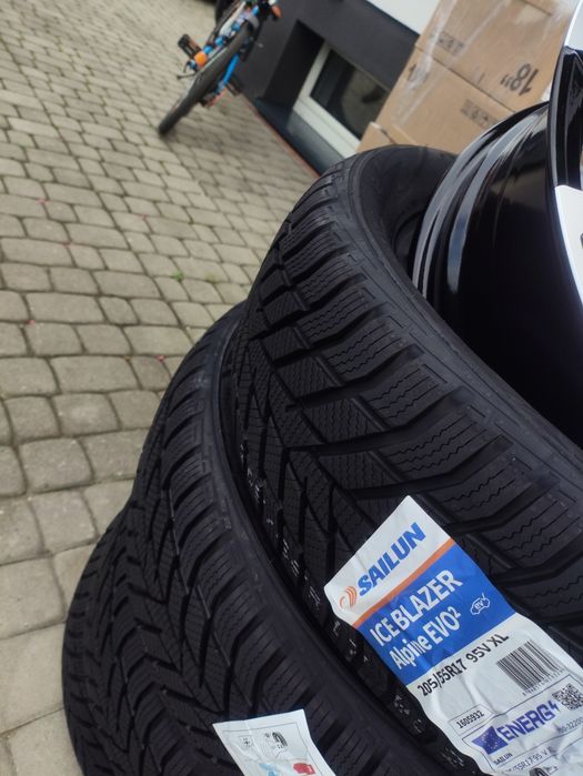 Kompletne koła zimowe 17 5x100 57.1 et35 opony sailun evo2 205/55/17  Seat arona VW taigo t-cross tcross opony 2026 nowe świeże