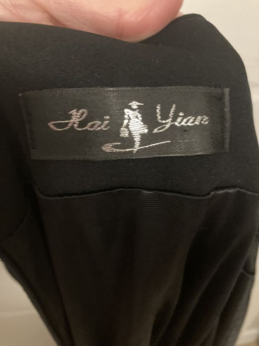 Długa czarna wieczorowa sukienka z bolerkiem