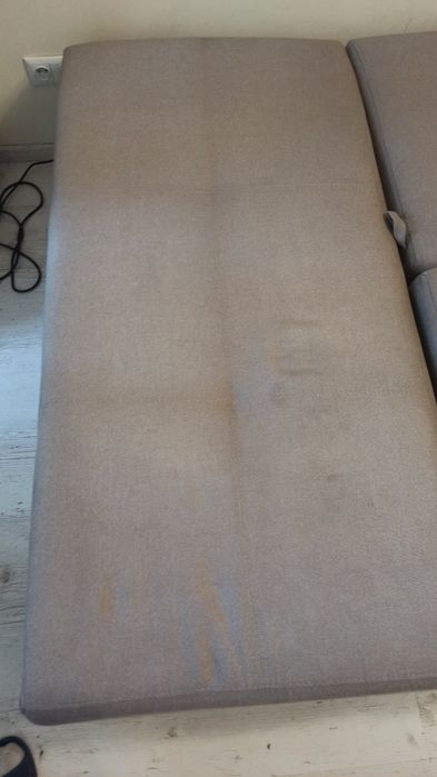 Хімчистка м'яких меблів та килимів на виїзд.