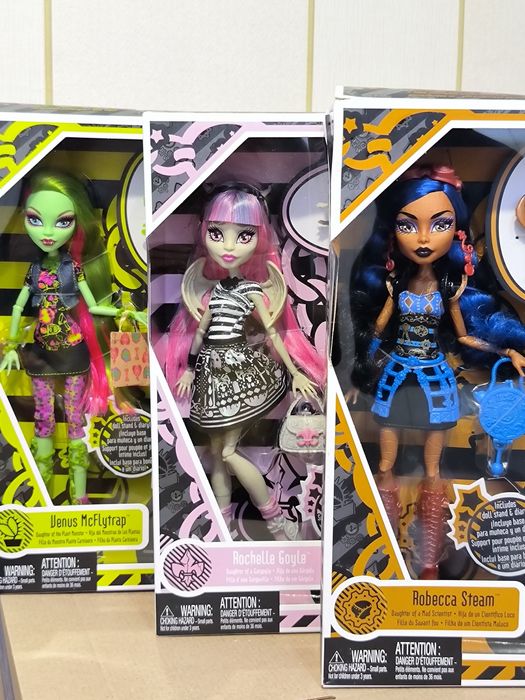 !! В наявності!! Монстер Хай лялька Monster High Boo Creeproduction Rochelle Goyle лялька Рошель Гойл Robecca Робекка Venus McFlytrap Венера
