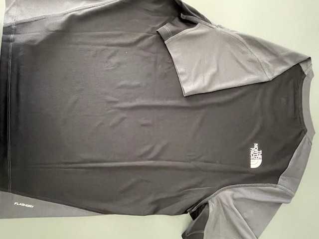 Tshirt The North Face tamanho M